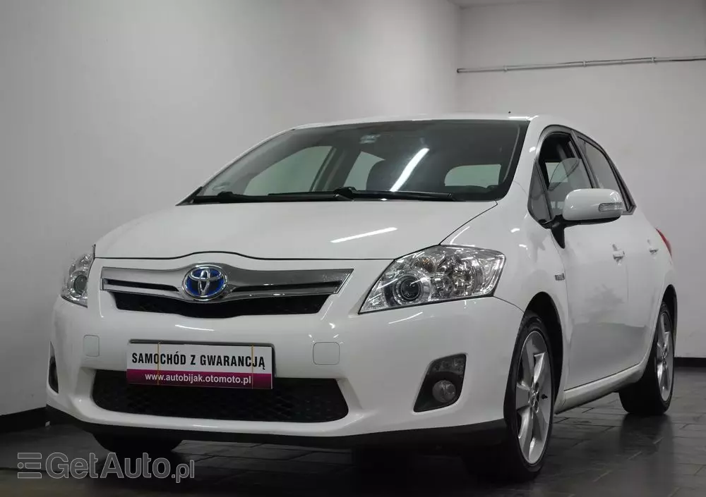 TOYOTA Auris 1.8 HSD Luna