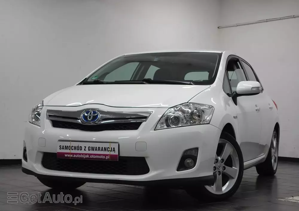 TOYOTA Auris 1.8 HSD Luna