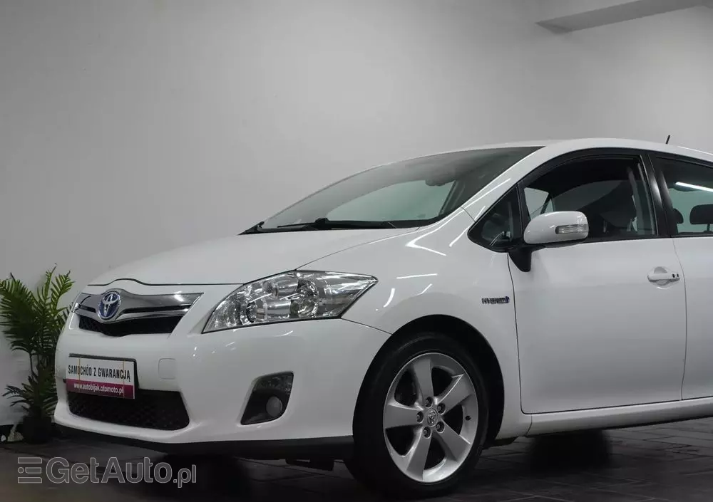 TOYOTA Auris 1.8 HSD Luna