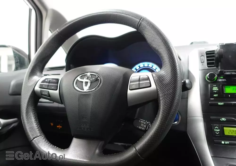TOYOTA Auris 1.8 HSD Luna
