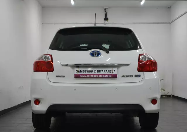 TOYOTA Auris 1.8 HSD Luna