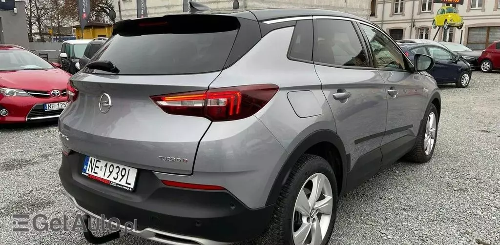 OPEL Grandland 