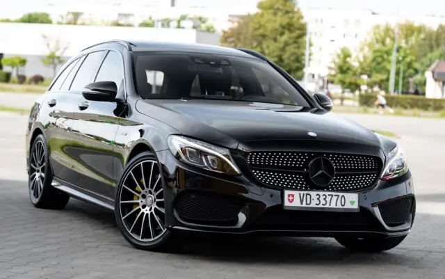 MERCEDES-BENZ Klasa C 450 AMG 4Matic 7G-TRONIC