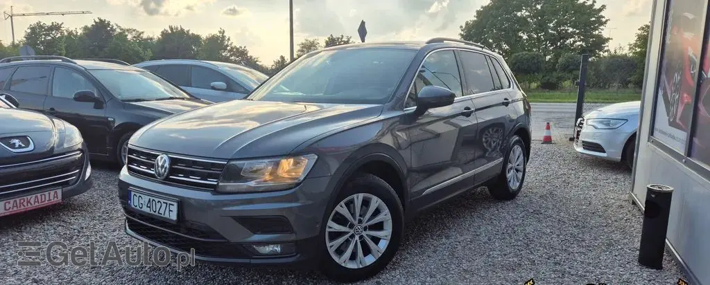 VOLKSWAGEN Tiguan 