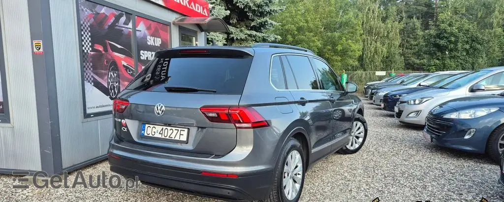VOLKSWAGEN Tiguan 
