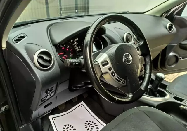 NISSAN Qashqai 1.6 Acenta