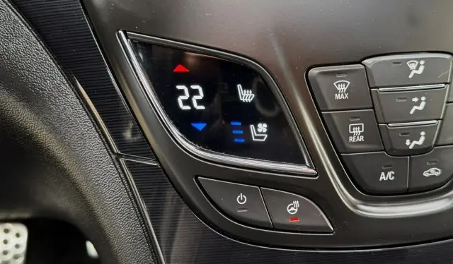 OPEL Insignia Sports Tourer 2.0 Diesel Automatik Ultimate