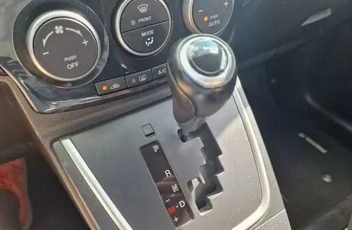 MAZDA 5 