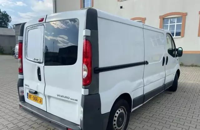 OPEL Vivaro 