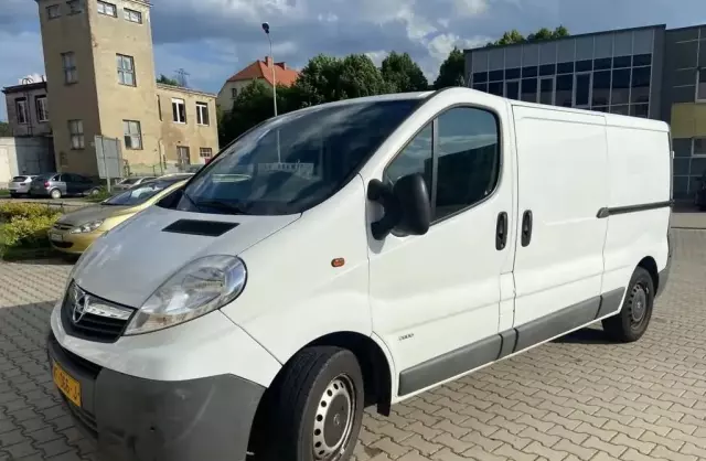 OPEL Vivaro 