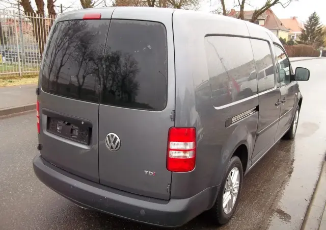 VOLKSWAGEN Caddy 