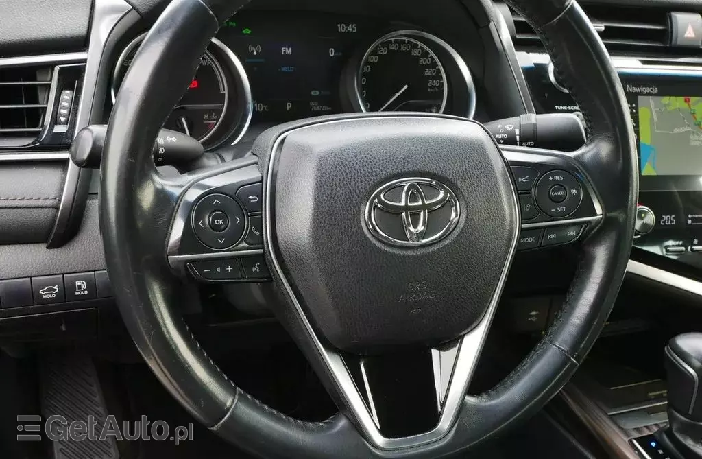 TOYOTA Camry 