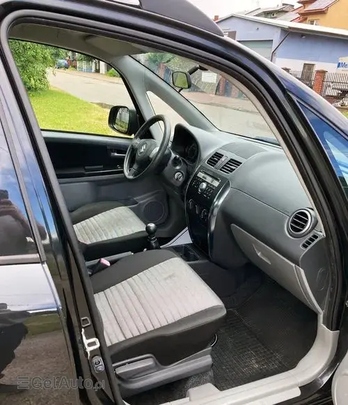SUZUKI SX4 