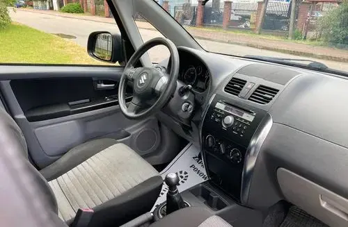 SUZUKI SX4 