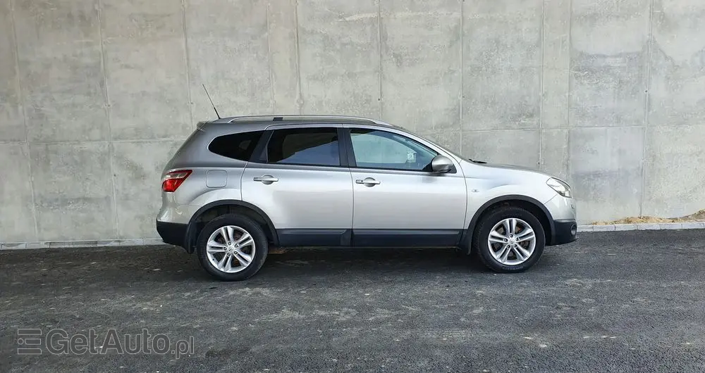 NISSAN Qashqai+2 2.0 dCi 4x4 Tekna