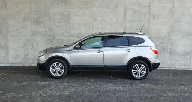 NISSAN Qashqai+2 2.0 dCi 4x4 Tekna
