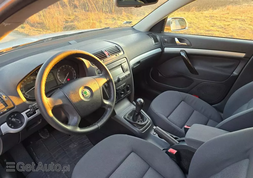 SKODA Octavia 