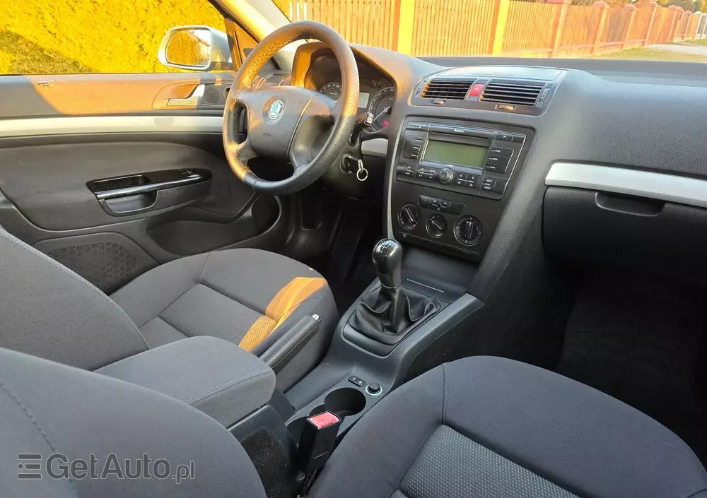 SKODA Octavia 