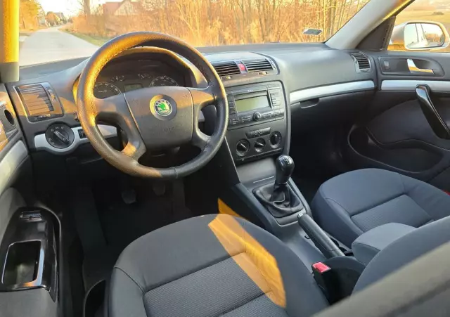 SKODA Octavia 