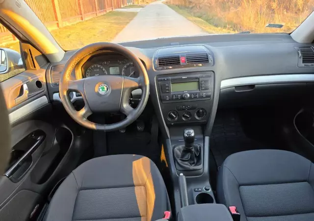 SKODA Octavia 