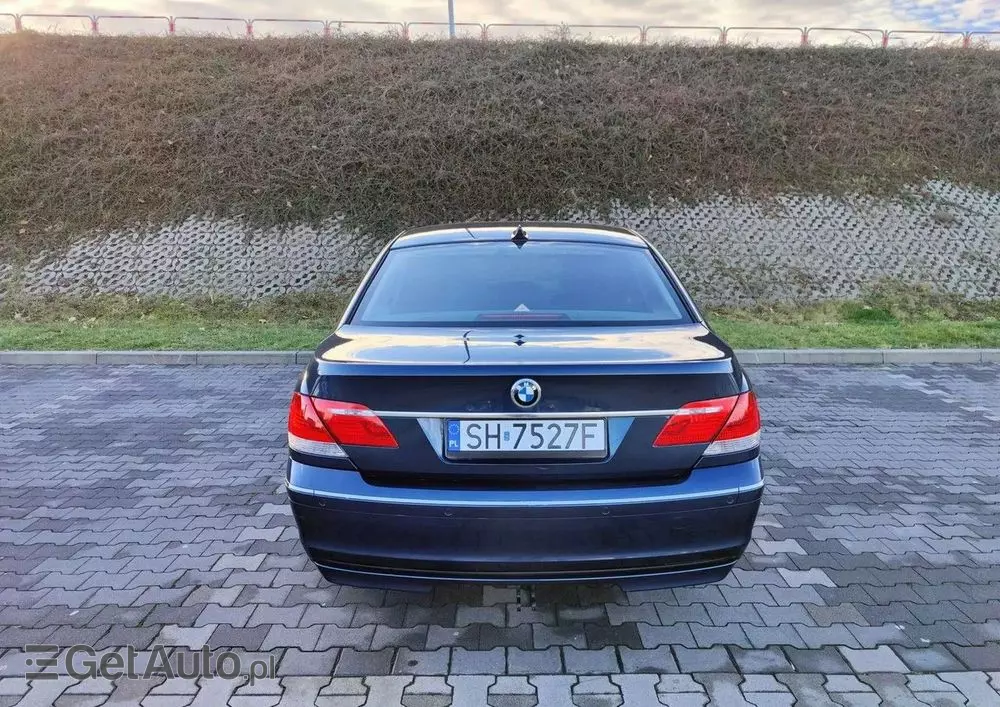 BMW Seria 7 740i