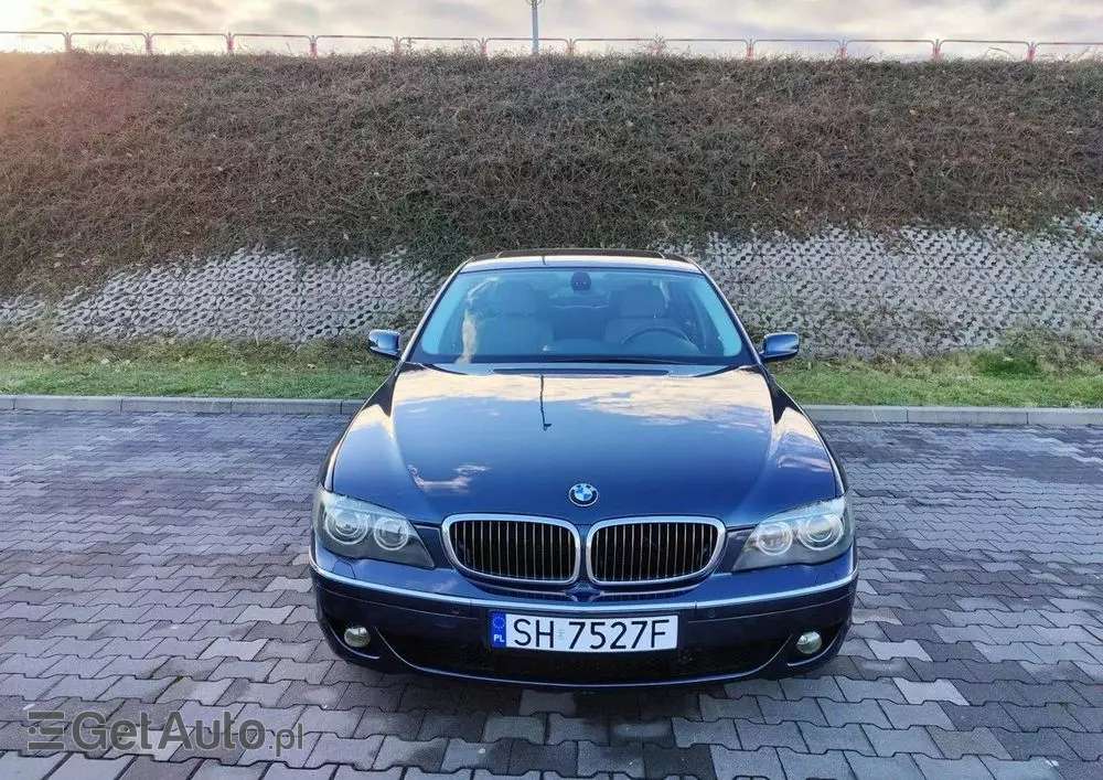 BMW Seria 7 740i