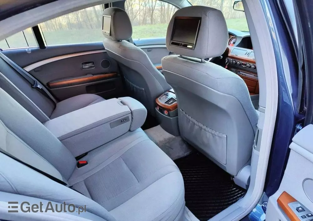 BMW Seria 7 740i