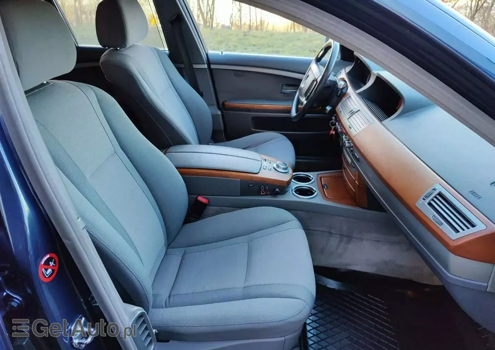 BMW Seria 7 740i