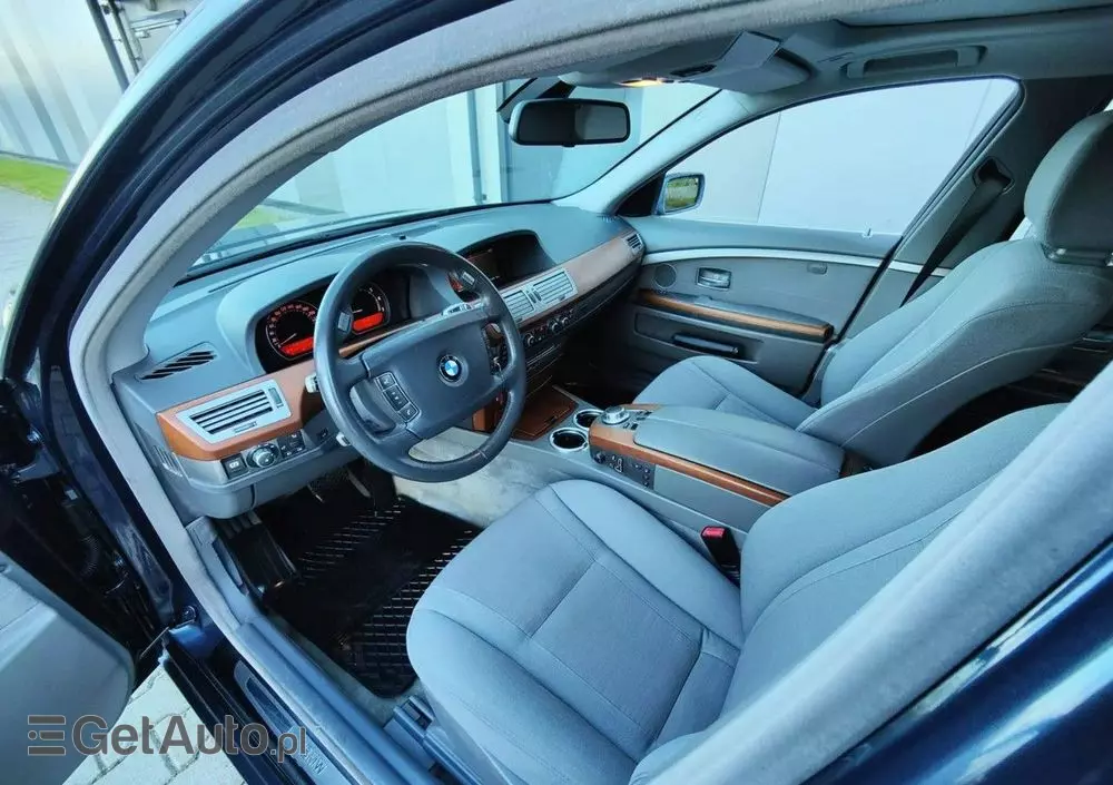 BMW Seria 7 740i