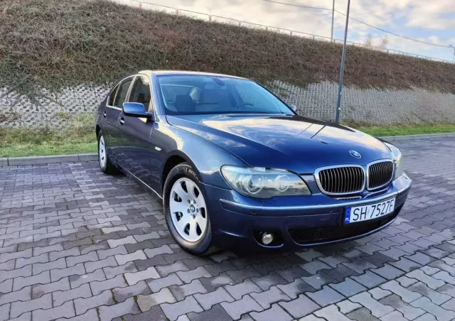 BMW Seria 7 740i