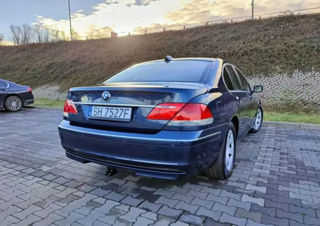 BMW Seria 7 740i