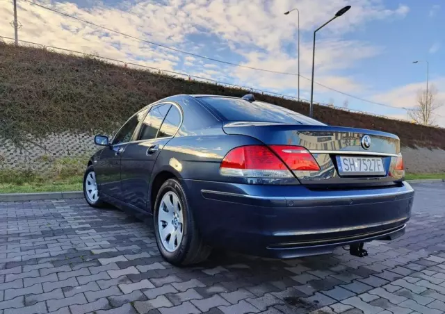 BMW Seria 7 740i