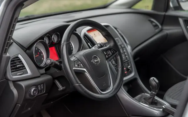 OPEL Astra 