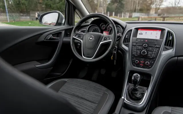 OPEL Astra 