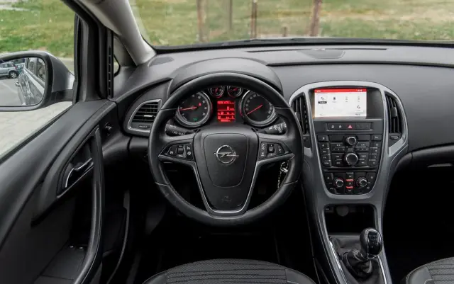 OPEL Astra 