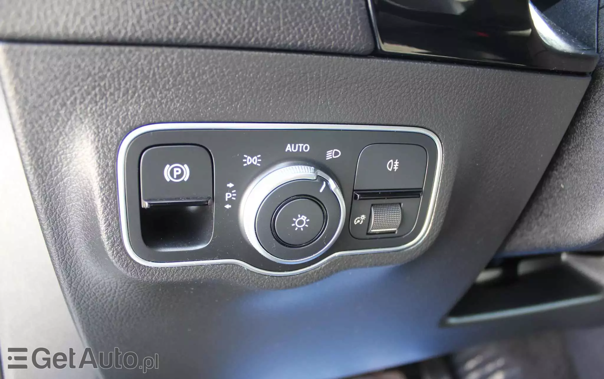 MERCEDES-BENZ Klasa B 200 d 8G-DCT AMG Line