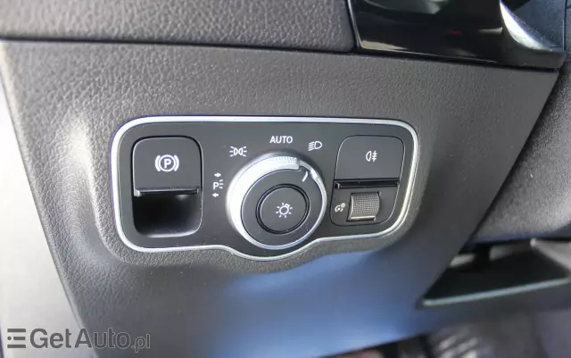 MERCEDES-BENZ Klasa B 200 d 8G-DCT AMG Line