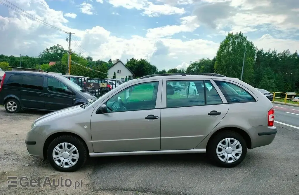 SKODA Fabia 