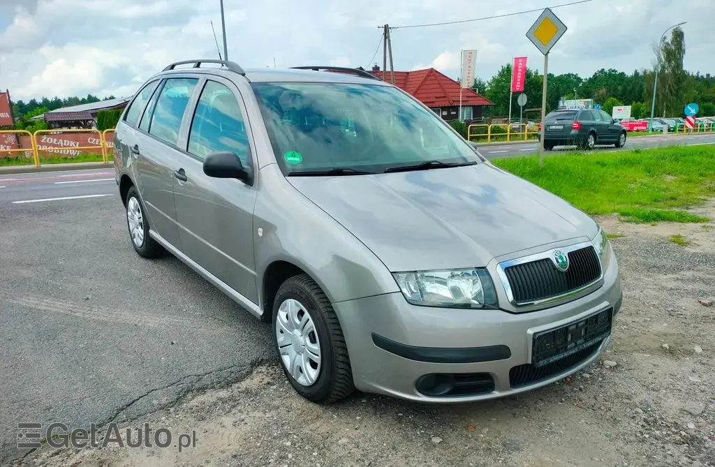 SKODA Fabia 