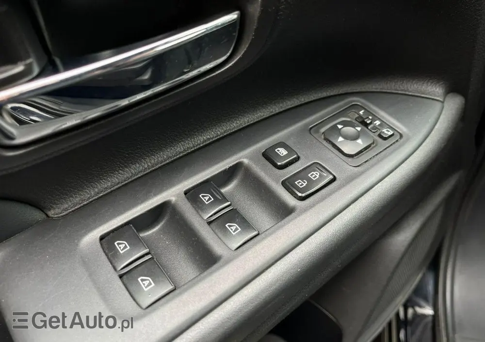 MITSUBISHI Outlander 2.0 Intense 2WD CVT