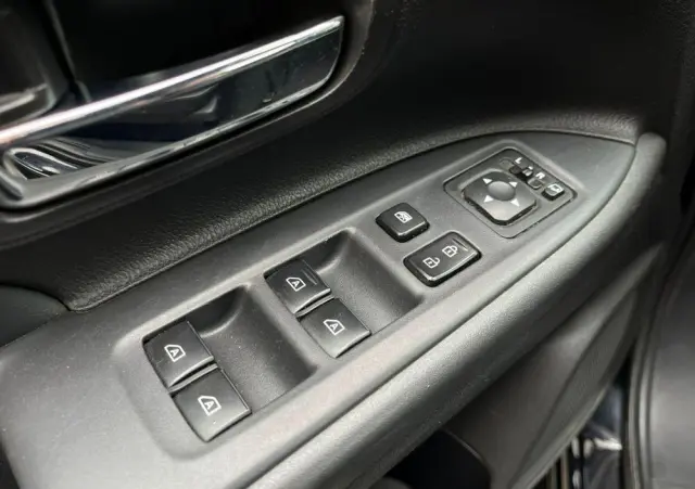 MITSUBISHI Outlander 2.0 Intense 2WD CVT