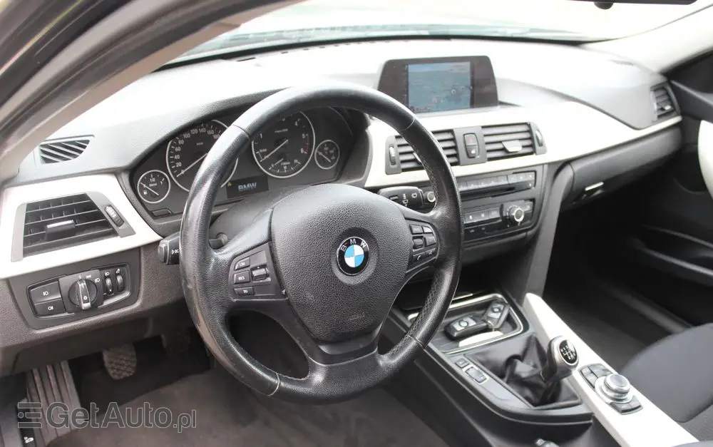 BMW Seria 3 318d