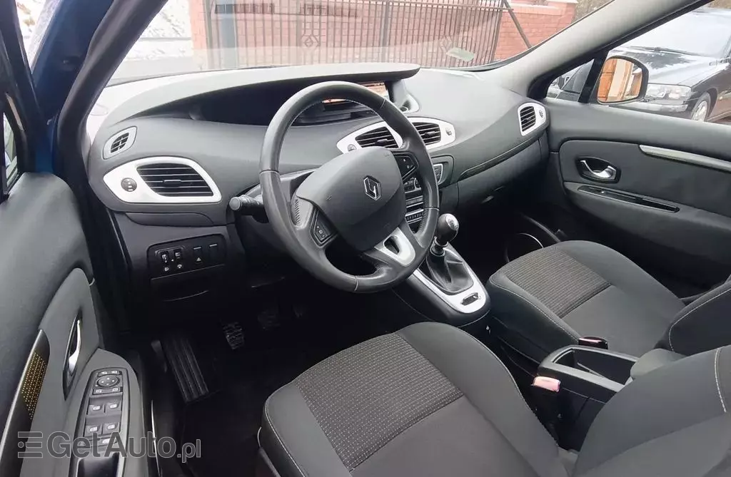 RENAULT Scenic 