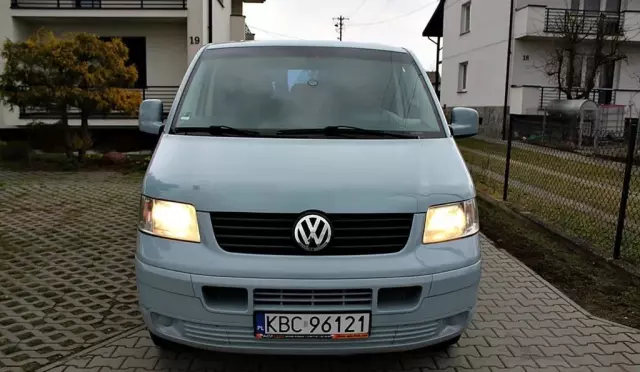 VOLKSWAGEN TRANSPORTER 