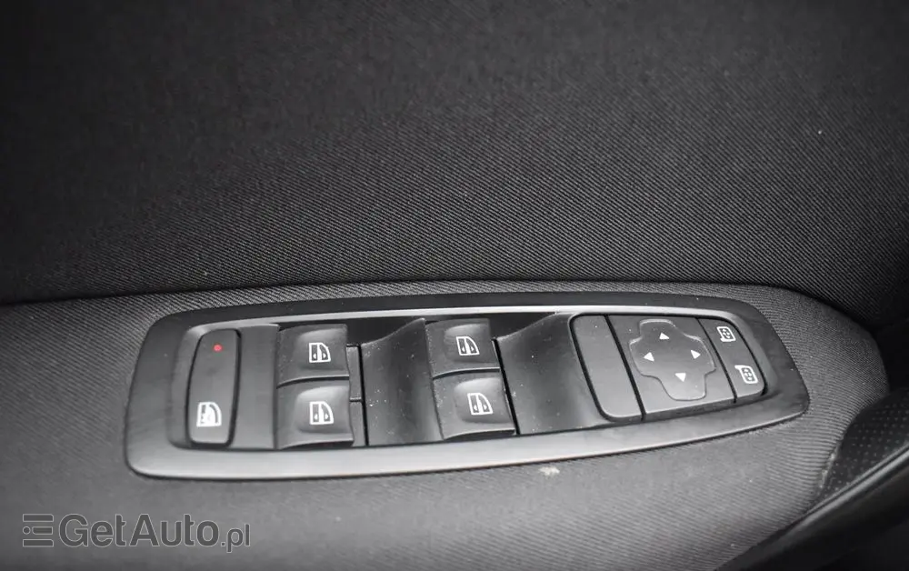 RENAULT Megane Ver-1-5-blue-dci-zen