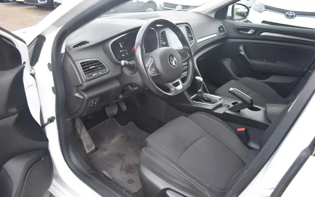 RENAULT Megane Ver-1-5-blue-dci-zen