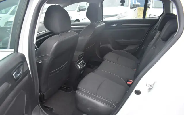 RENAULT Megane Ver-1-5-blue-dci-zen