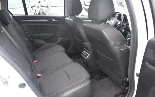 RENAULT Megane Ver-1-5-blue-dci-zen