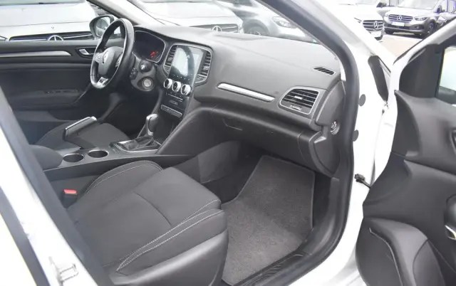 RENAULT Megane Ver-1-5-blue-dci-zen