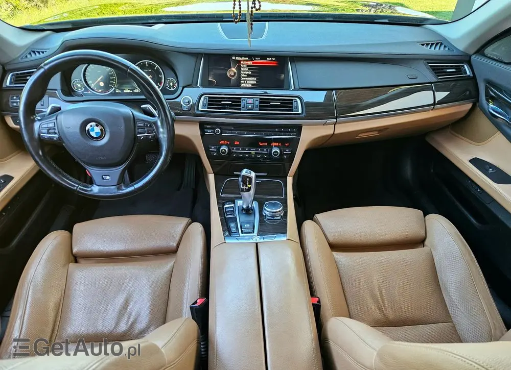 BMW Seria 7 740d